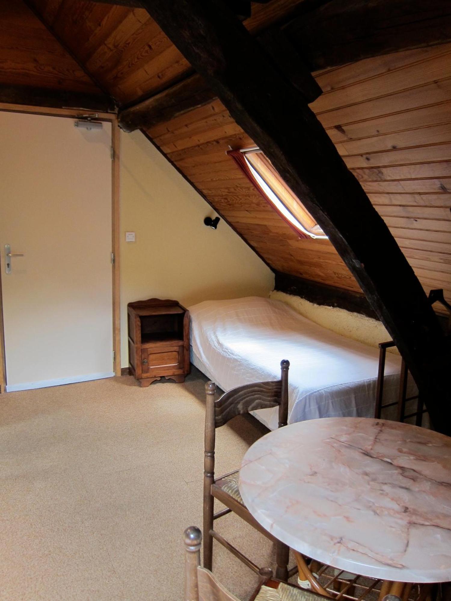 Auberge Des Deux Rivieres Seix Quarto foto