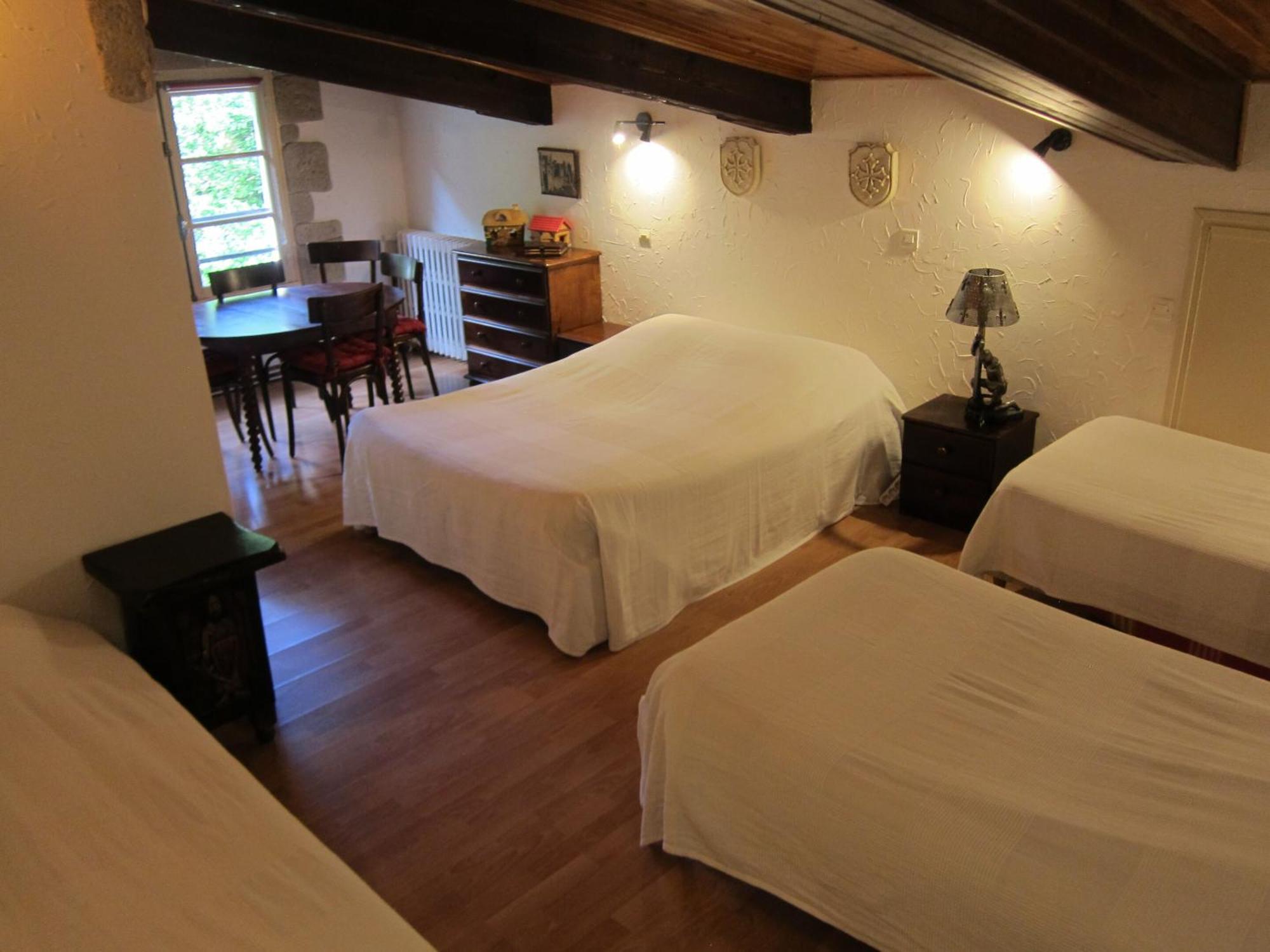 Auberge Des Deux Rivieres Seix Quarto foto